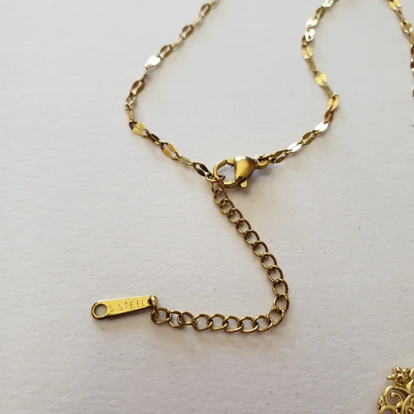 Gold tone Necklace with Rhinestones heart pendant - Picture 8 of 10